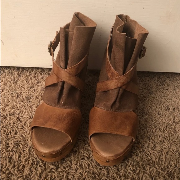 Antelope booties - Picture 1 of 3